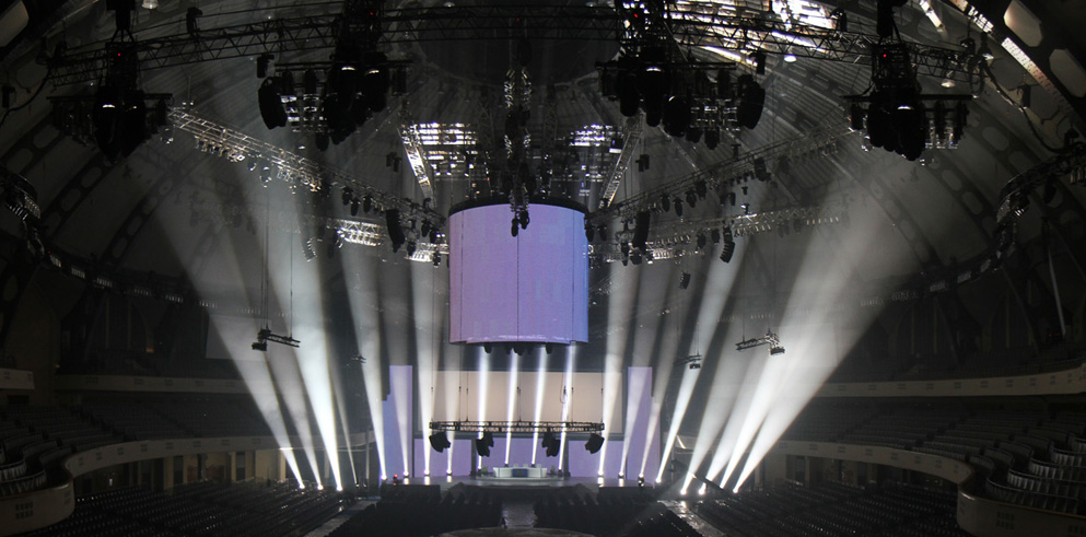 [Stage full of movinglights]